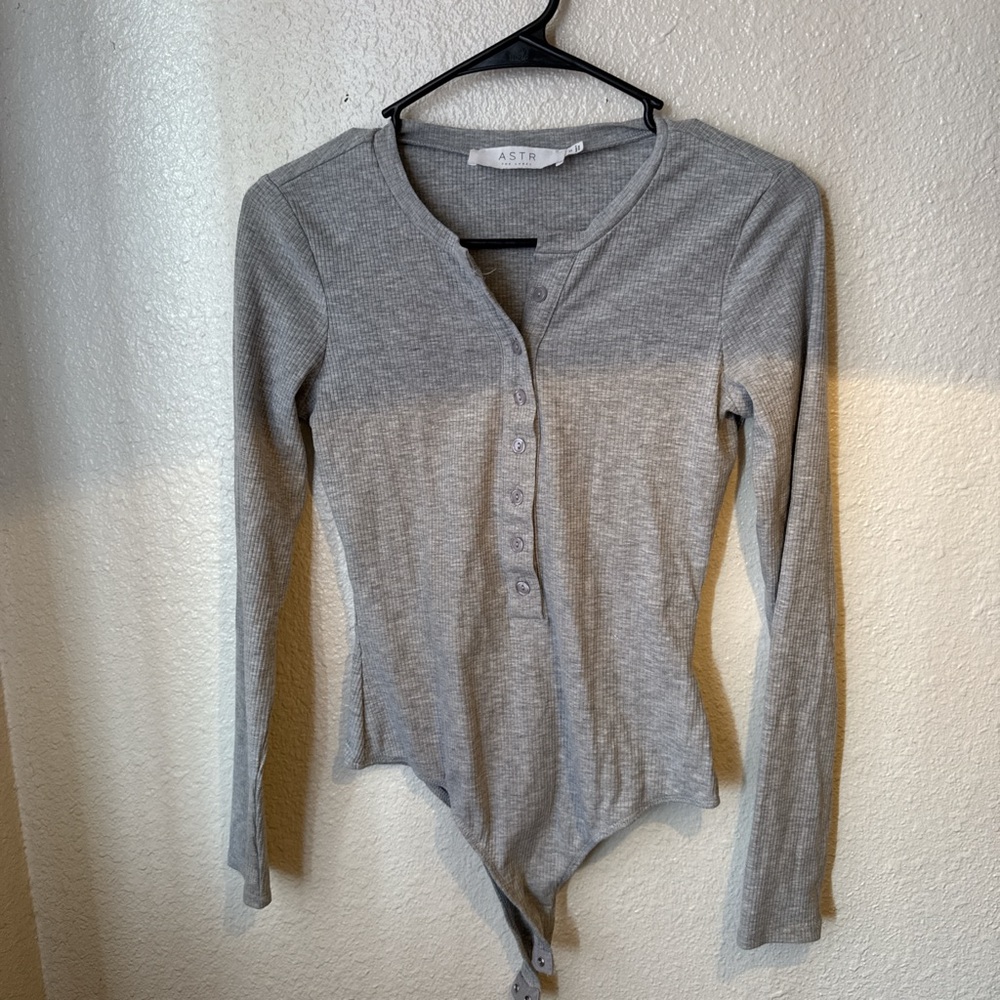 ASTR Gray Ribbed Long-Sleeve Henley Bodysuit